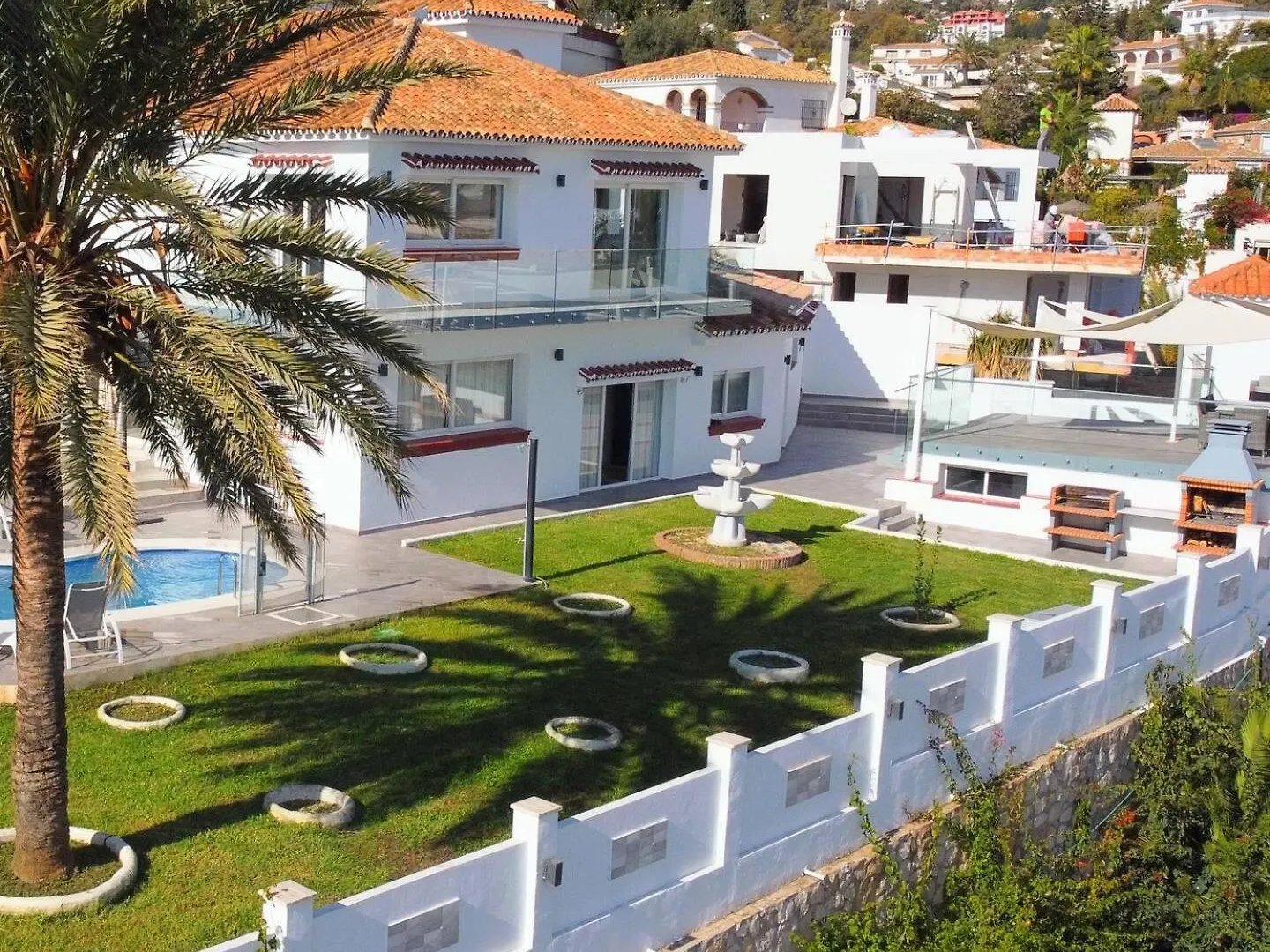 Luxury 7 Bedroom Villa Heated Pool Hot Tub 5 Mins From The Beach Sleeps 16 Benalmadena