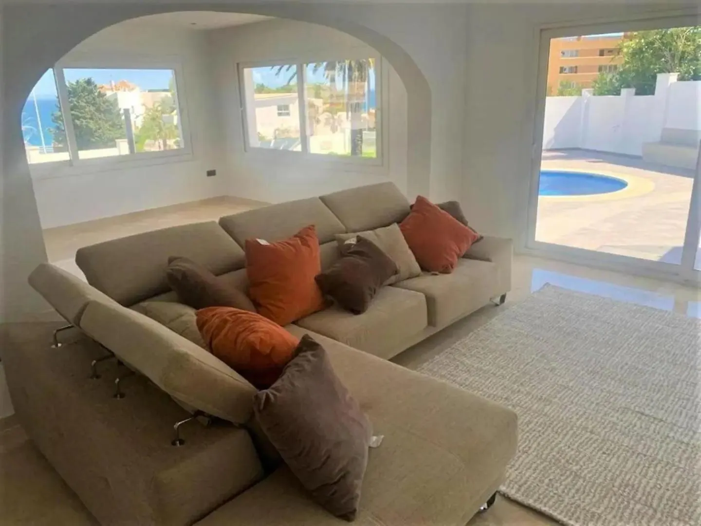 Luxury 7 Bedroom Villa Heated Pool Hot Tub 5 Mins From The Beach Sleeps 16 Benalmadena