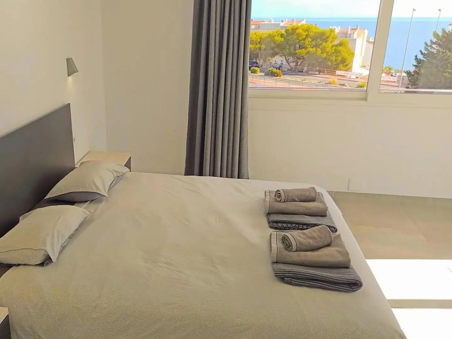 Luxury 7 Bedroom Villa Heated Pool Hot Tub 5 Mins From The Beach Sleeps 16 Benalmadena